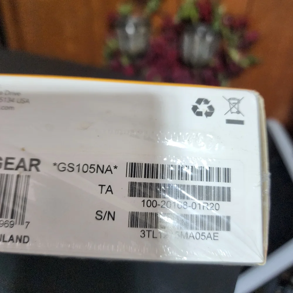 NETGEAR NIB 5 GIGABIT ETHERNET UNMANAGED SWITCH PLUG N PLAY